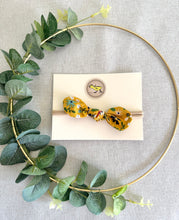 Load image into Gallery viewer, Bee Blossom - Headband