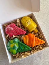 Load image into Gallery viewer, Crayons