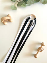 Load image into Gallery viewer, High Contrast Sensory Gift Box