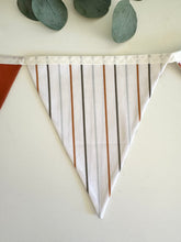 Load image into Gallery viewer, Forest Bunting