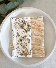 Load image into Gallery viewer, Koala Wreath - Wash cloth set