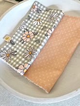 Load image into Gallery viewer, Floral Gingham - Wash cloth set