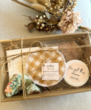 Load image into Gallery viewer, Mamas Well-Being Gift Box
